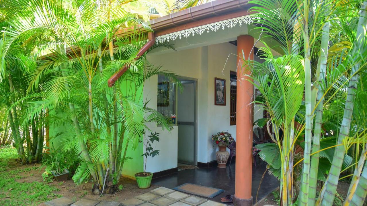 Sayare Inn Dambulla Esterno foto